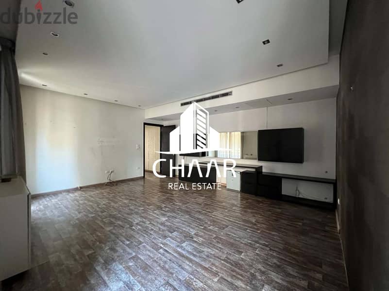 R1326 Bright Apartment for Sale in Clemenceau 1