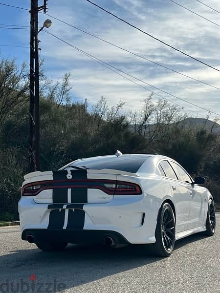 dodge charger hellcat 4