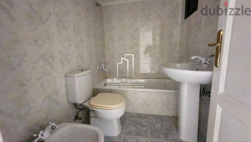 Apartment 165m² 3 beds For RENT In Ballouneh - شقة للأجار #YM 4