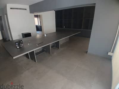 Office for sale in Verdun مكتب للبيع في فردان