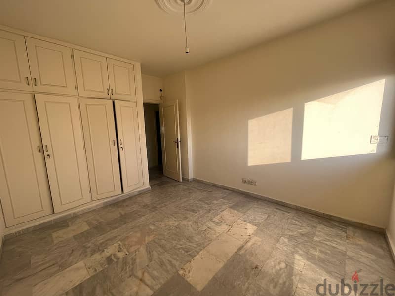 Comfortable Apartment For Sale in Tallet al-khayat شقة راقية للبيع 5