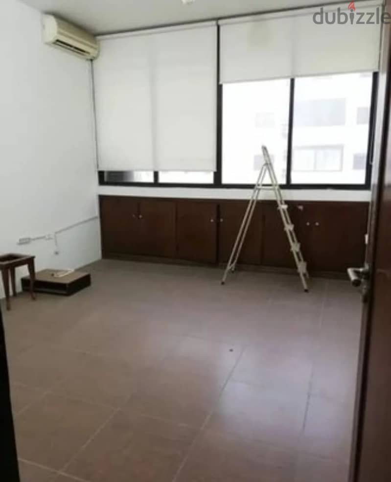 Office For Sale in Jdeideh Cash REF#83831478TH 4