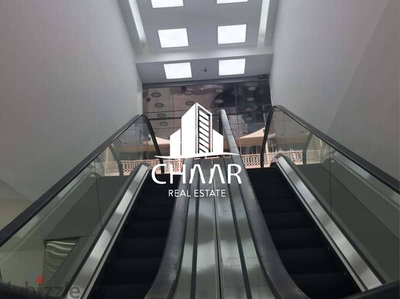 R1613 Spacious Showroom for Sale in Hamra 3