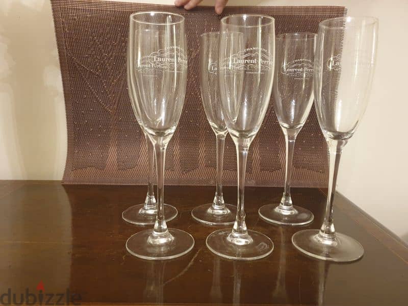 Champagne glasses 1