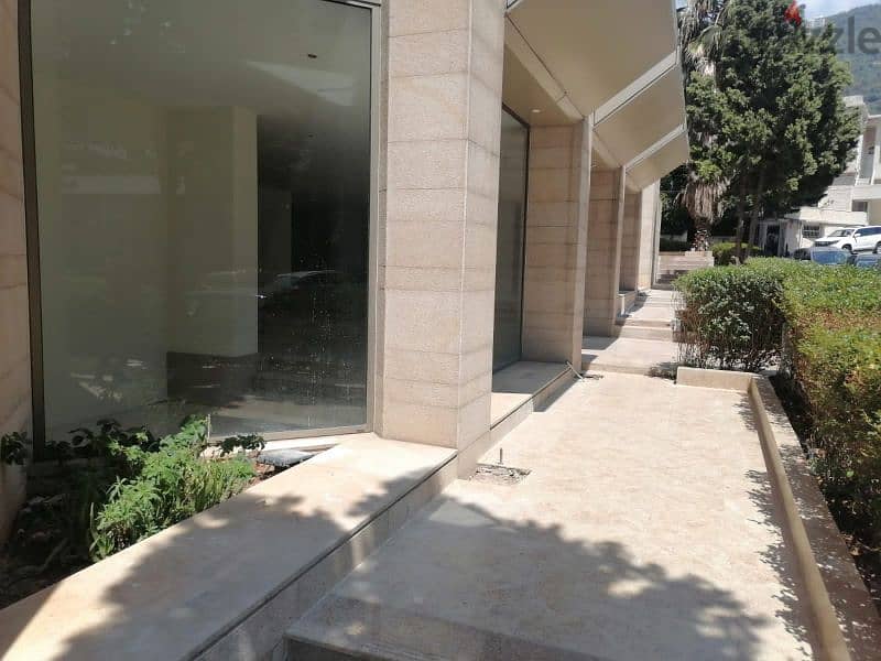 jounieh delux bldg 300m space for rent can be office shop any 2