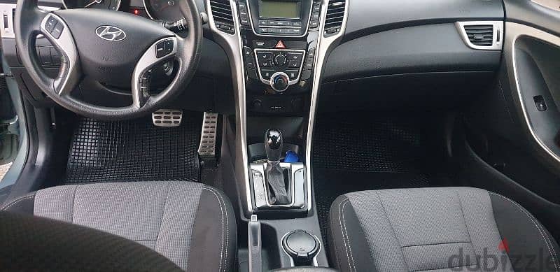 hyundai i30 2014 f. o hatchback ABS AIRBAG RIMS grey color like new 9