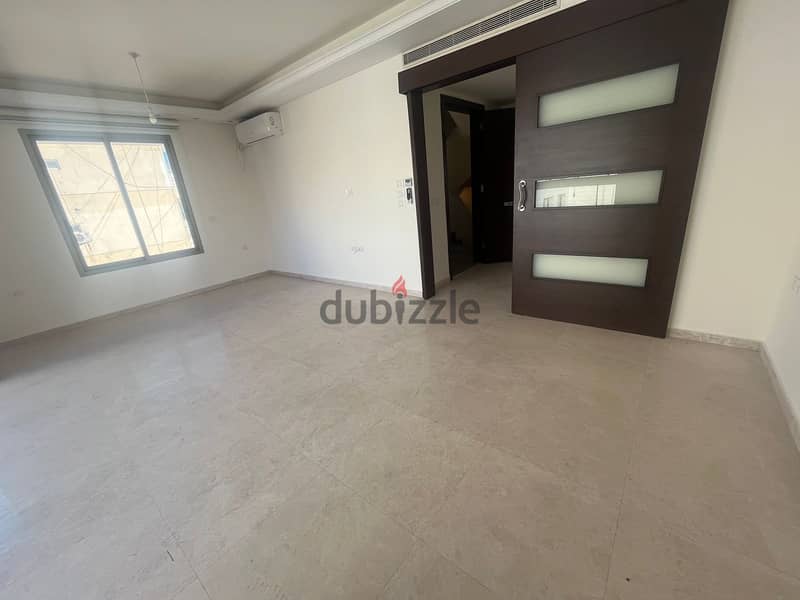 Brand New Apartment For Sale in Sakiet al-janzeerشقة جديدة للبيع 8