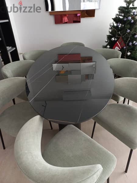 dining table without the chairs 0
