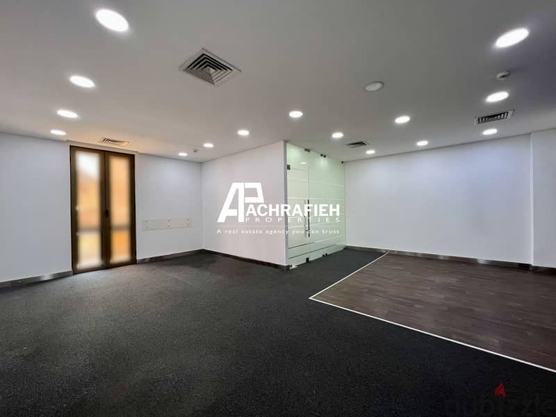 Office For Rent In Downtown - مكتب للأجار في وسط بيروت 3