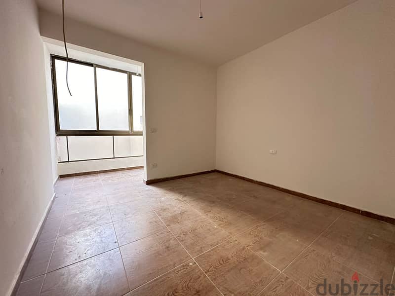 160 m² apartment for sale in قرنة الحمراء 1