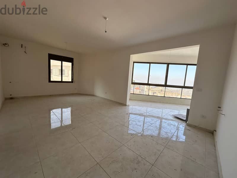 160 m² apartment for sale in قرنة الحمراء 4