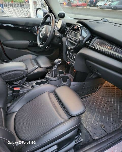 Mini Cooper S full options tiptronic panoramic Screen electric leather 3