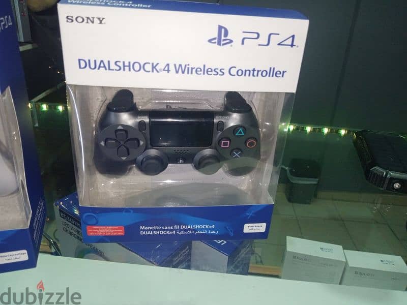 Brand New Original PS4 Controller 2