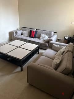 Modern TV ROOM - and fancy table