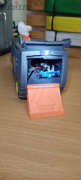 hotwheels truck + car for15$ 1