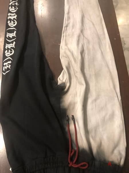 Elevenparis tracksuit (hoodie and sweatpants) size XXL fits Smaller 10