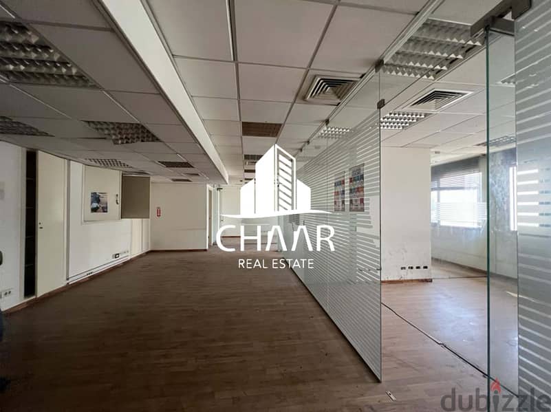 R1267 Spacious Office for Rent in Clemanceau 0