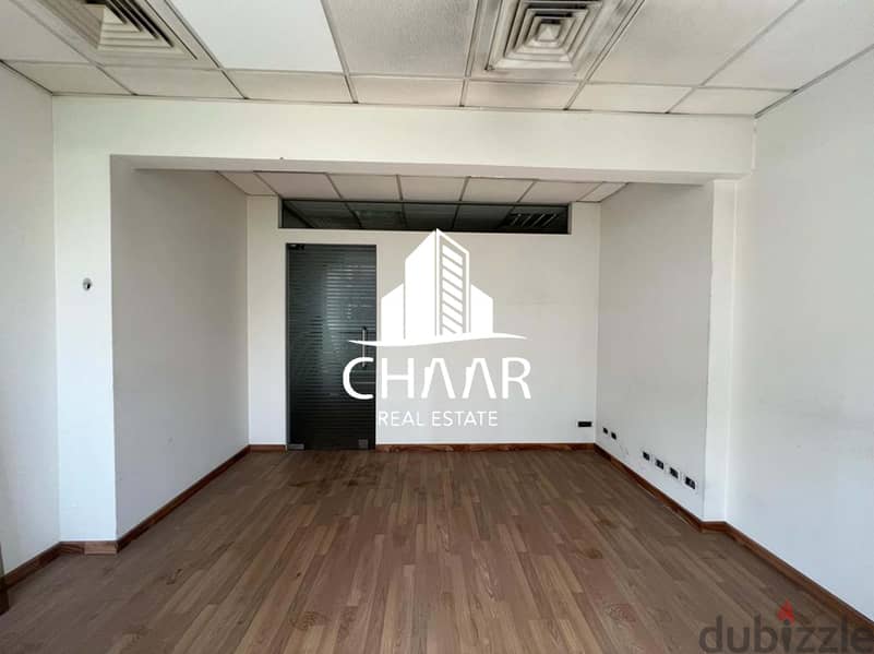 R1267 Spacious Office for Rent in Clemanceau 1