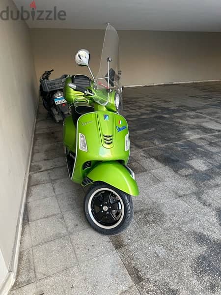 Vespa Super GTS 300cc 4