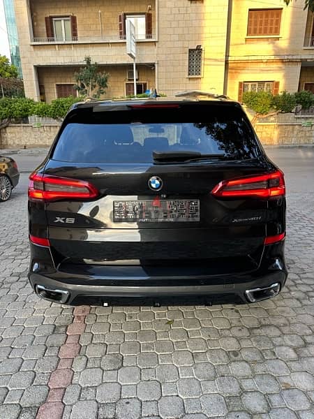 BMW X5 M-package 2019 black on black 5