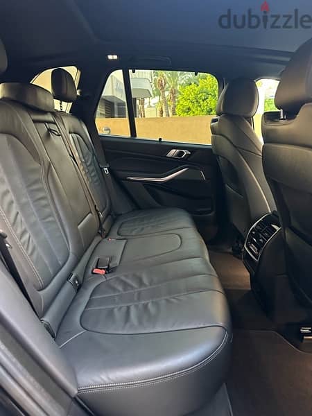 BMW X5 M-package 2019 black on black 12