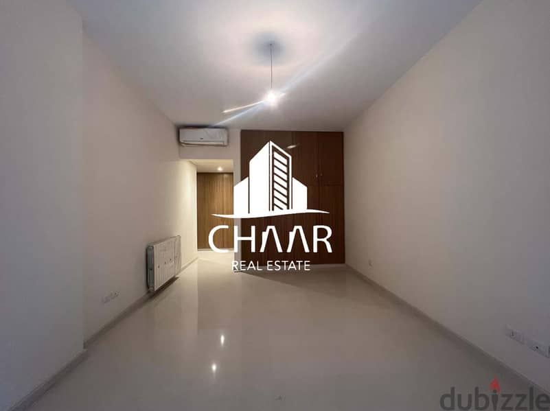 R1590 Outstanding Apartment for Sale in Sanayeh 6