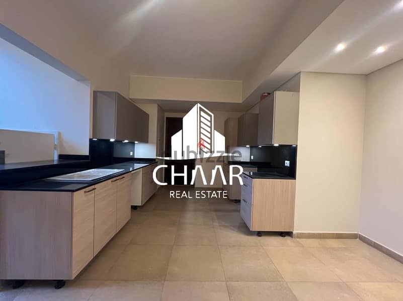 R1590 Outstanding Apartment for Sale in Sanayeh 8