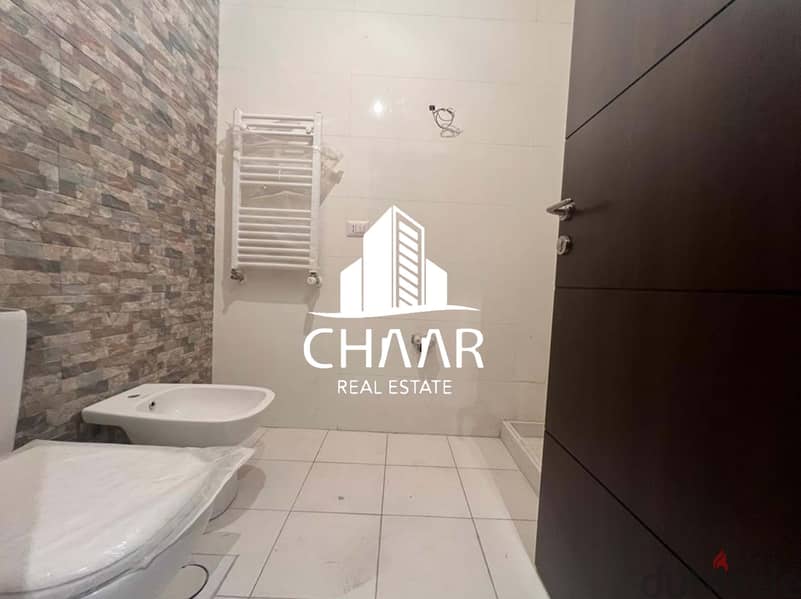 R1590 Outstanding Apartment for Sale in Sanayeh 12