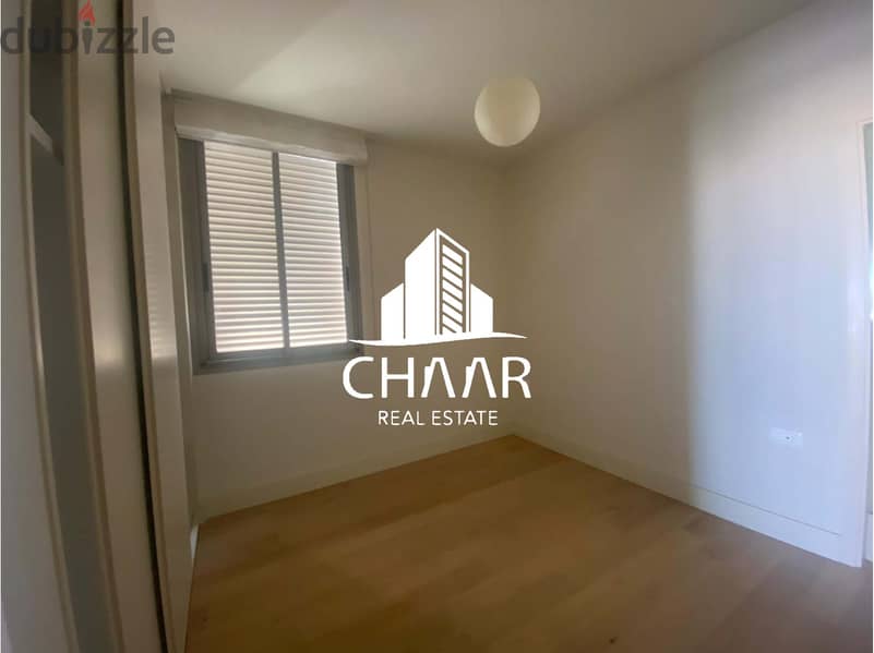 R1129 Apartment For Sale in Gemayzeh 2