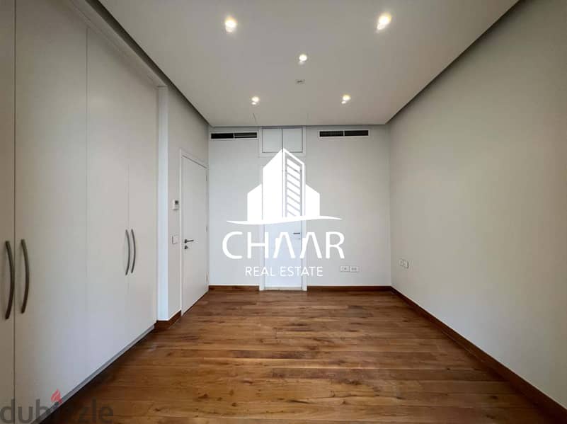 R1331 Luxurious Apartment for Sale in Achrafieh 4