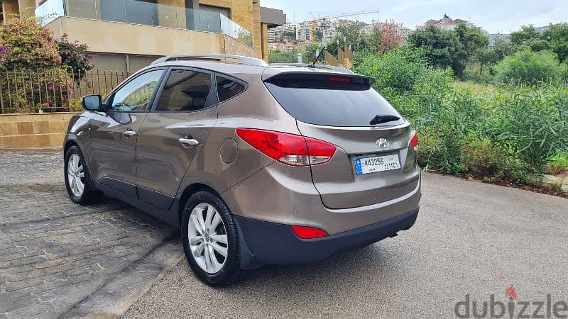 Hyundai Tucson- Limited- One Owner- Cell 03531777 3
