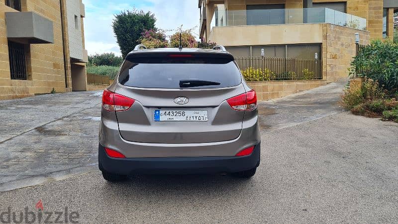 Hyundai Tucson- Limited- One Owner- Cell 03531777 5