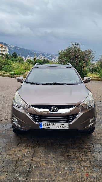 Hyundai Tucson- Limited- One Owner- Cell 03531777 8