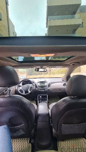Hyundai Tucson- Limited- One Owner- Cell 03531777 9