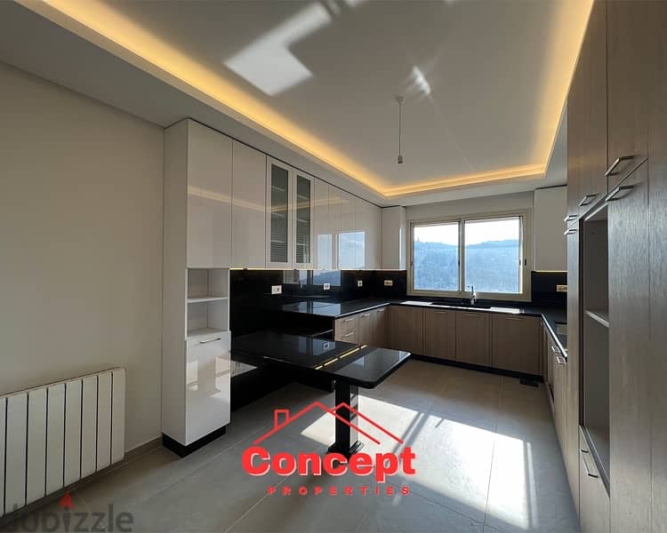 Apartment with a sea view , Qennabet Broumana , 3 Master , 4 Parking 3