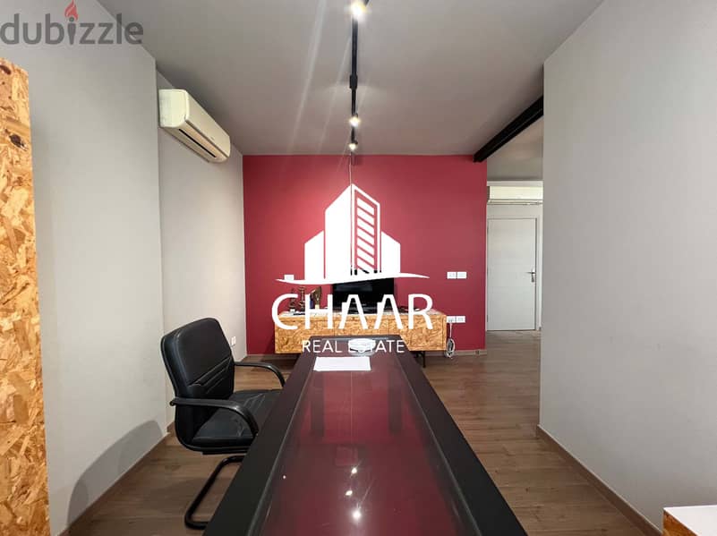 R1635 Furnished Office for Rent in Achrafieh 2