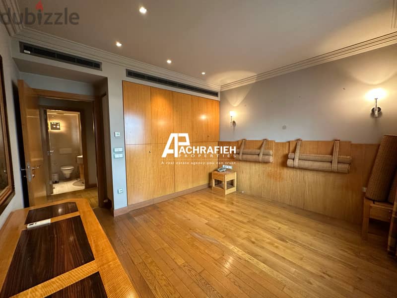 370 Sqm - Apartment For Sale In Achrafieh - شقة للبيع في الأشرفية 12