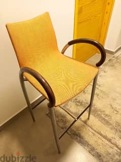 high chairs 25$ per item ( Quantity 4)