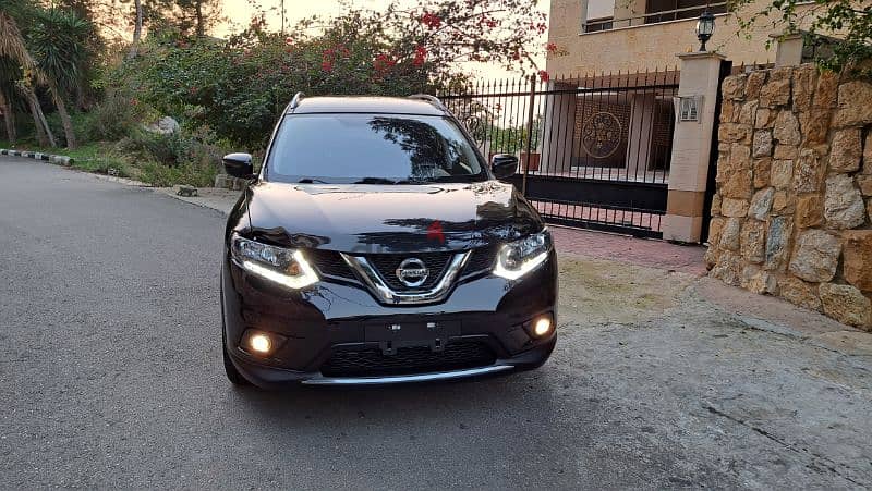 nissan rogue sv a. w. d 2016 for more info plz call 70806220 1