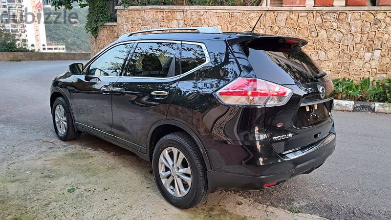nissan rogue sv a. w. d 2016 for more info plz call 70806220 6
