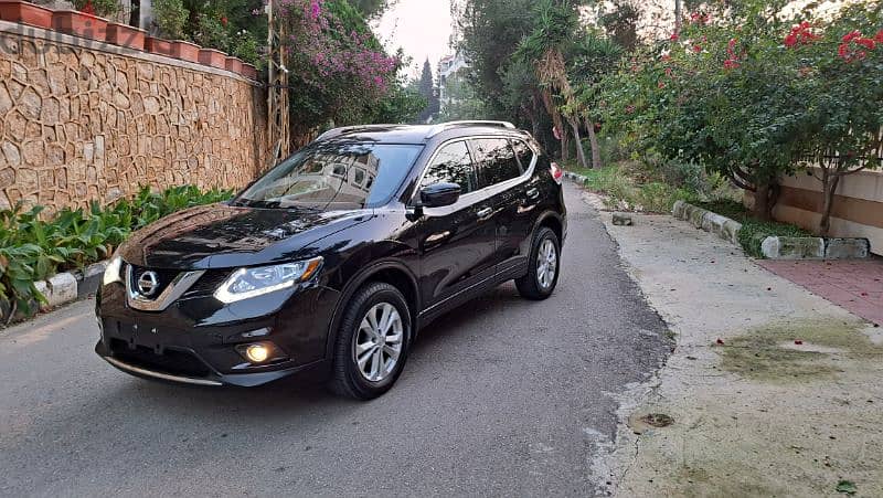 nissan rogue sv a. w. d 2016 for more info plz call 70806220 7