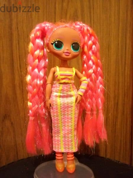 LOL NEON SERIES LIGHTS DAZZLE Doll3 MGA Great doll, Her Own Wear+Shoes 1