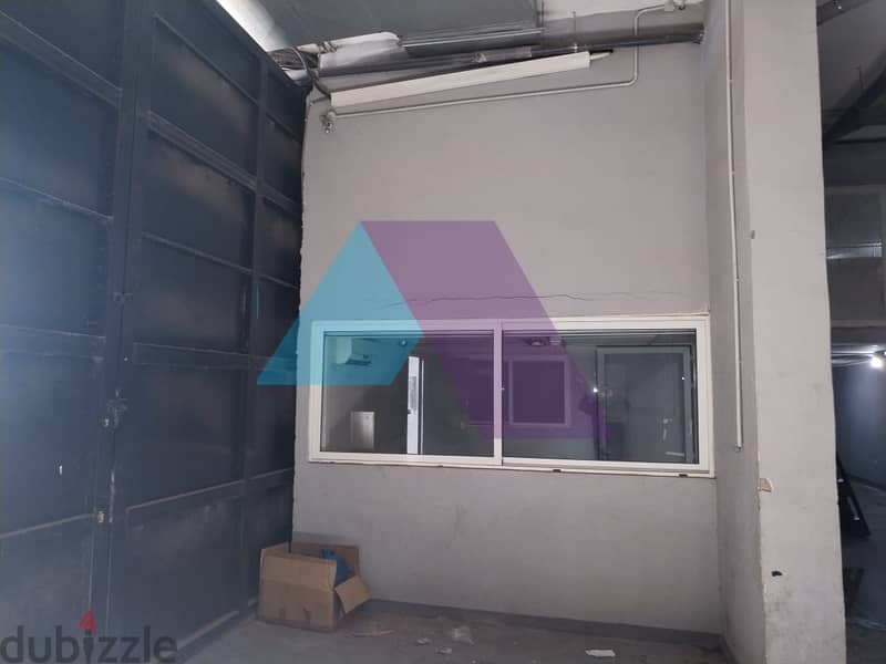 A 600 m2 warehouse for rent in Mansourieh, main road 9