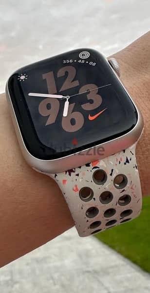 Apple Watch 9 - aluminium silver ( Apple Store ) 1