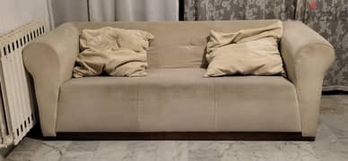 Sofa 2m (L) by 0,75m (H) 0