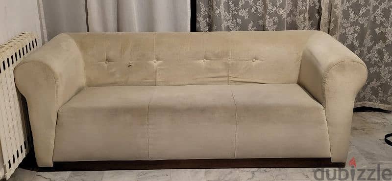 Sofa 2m (L) by 0,75m (H) 1