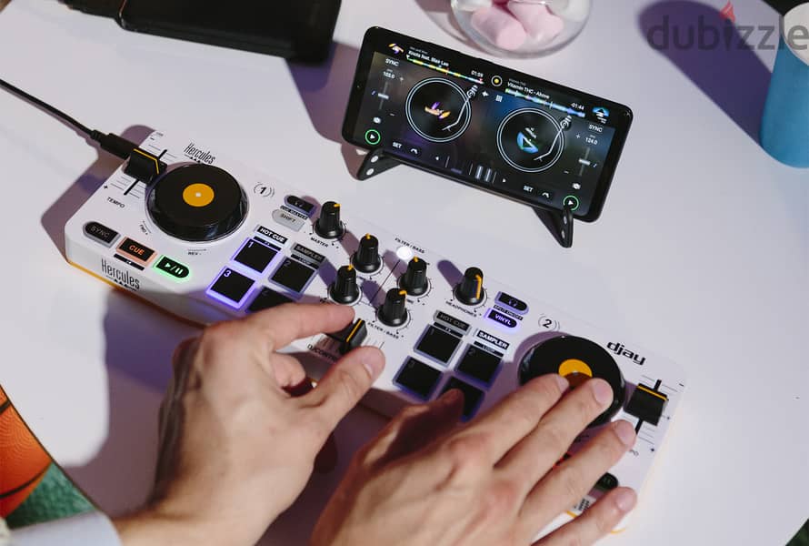 Hercules DJ DJControl Mix 2-channel DJ Controller for iOS and Android 1