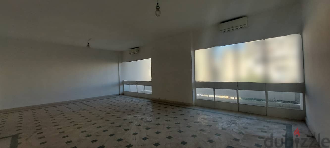 Apartment for sale in  Furn El Chebbak شقة للبيع في فرن الشباك 0