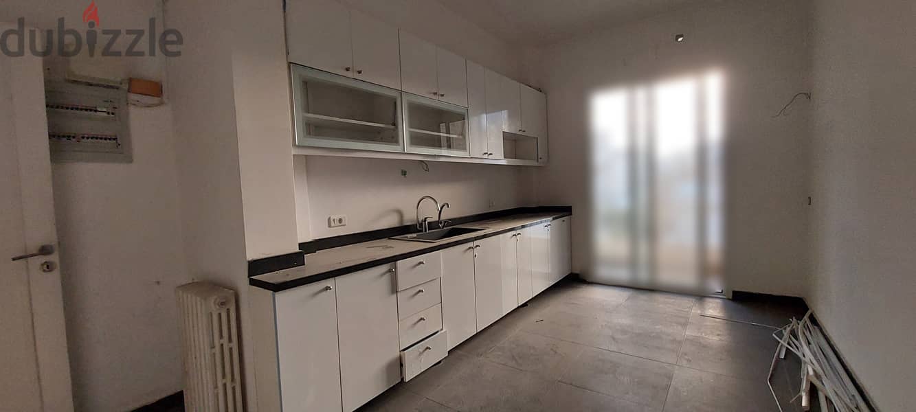 Apartment or office for rent in Furn El chebbak شقة للإيجار 1