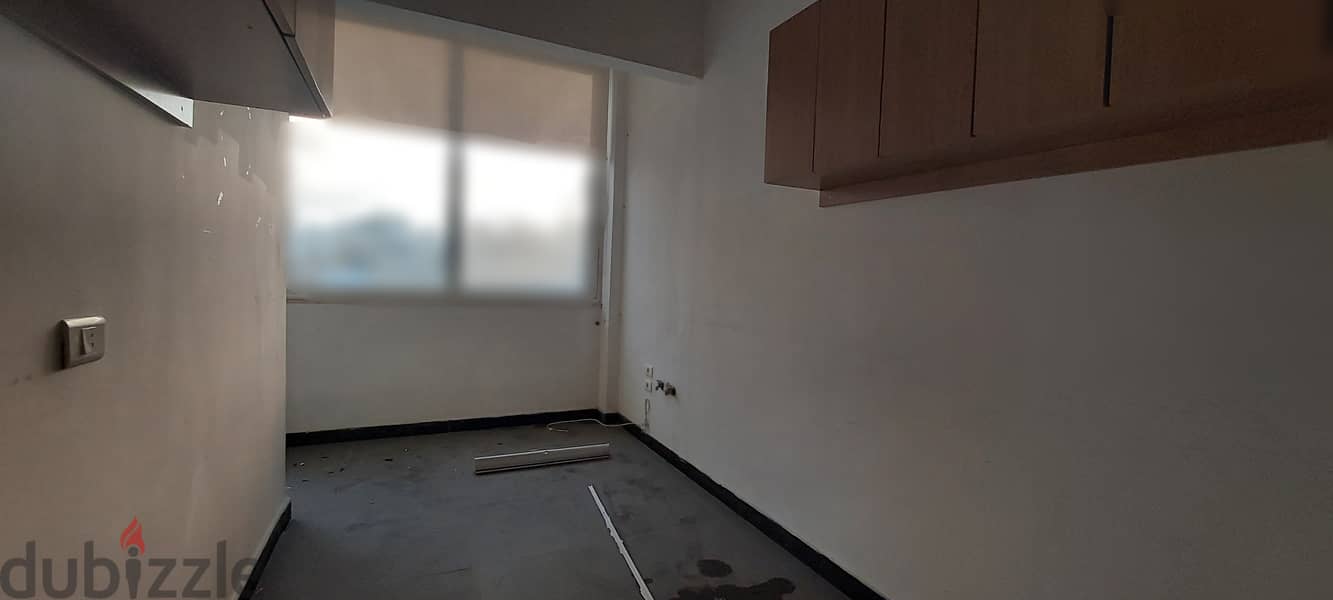 Apartment or office for rent in Furn El chebbak شقة للإيجار 2